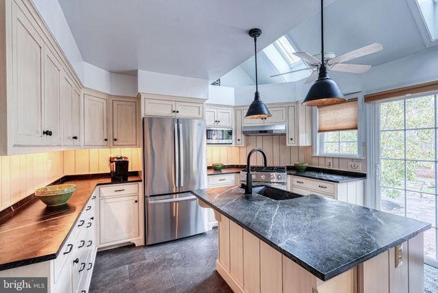 5529 GEDDES WAY, Pipersville, PA 18947