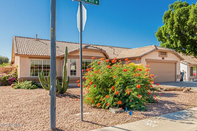 823 W 14TH Avenue, Apache Junction, AZ 85120