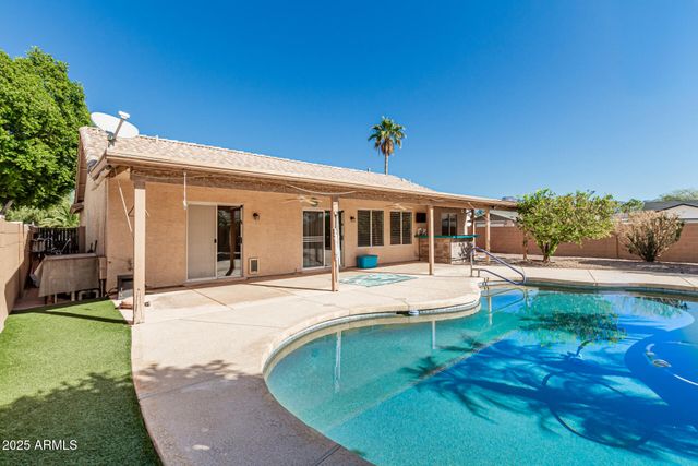 823 W 14TH Avenue, Apache Junction, AZ 85120