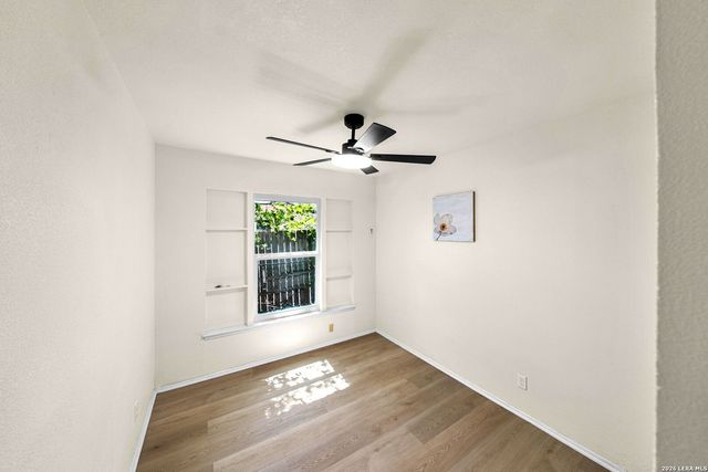 10 LINDEN AVE, San Antonio, TX 78211