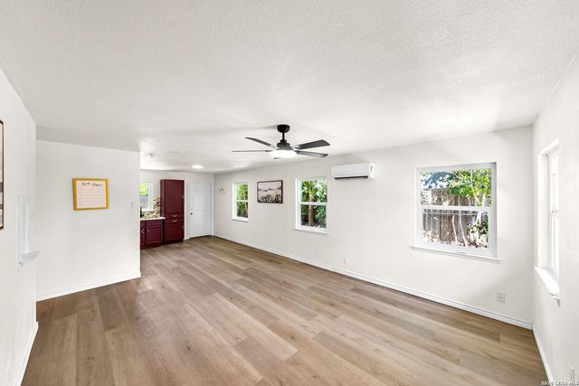 10 LINDEN AVE, San Antonio, TX 78211