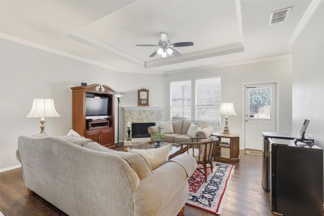 1112 Foxglove Lane, Burleson, TX 76028