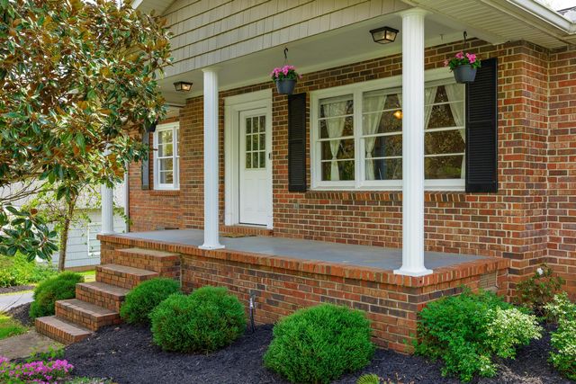 2418 Crescent Club Drive, Hixson, TN 37343