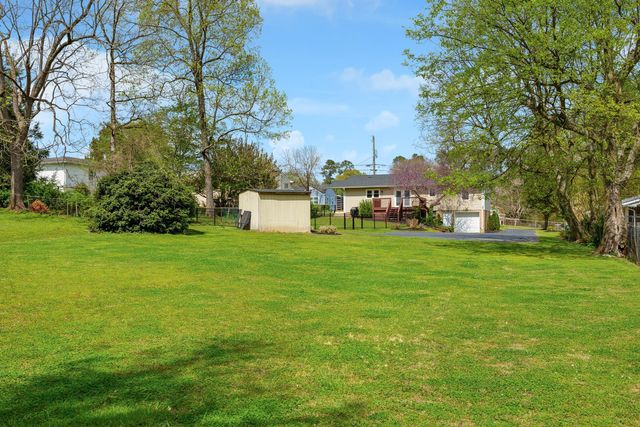 2418 Crescent Club Drive, Hixson, TN 37343