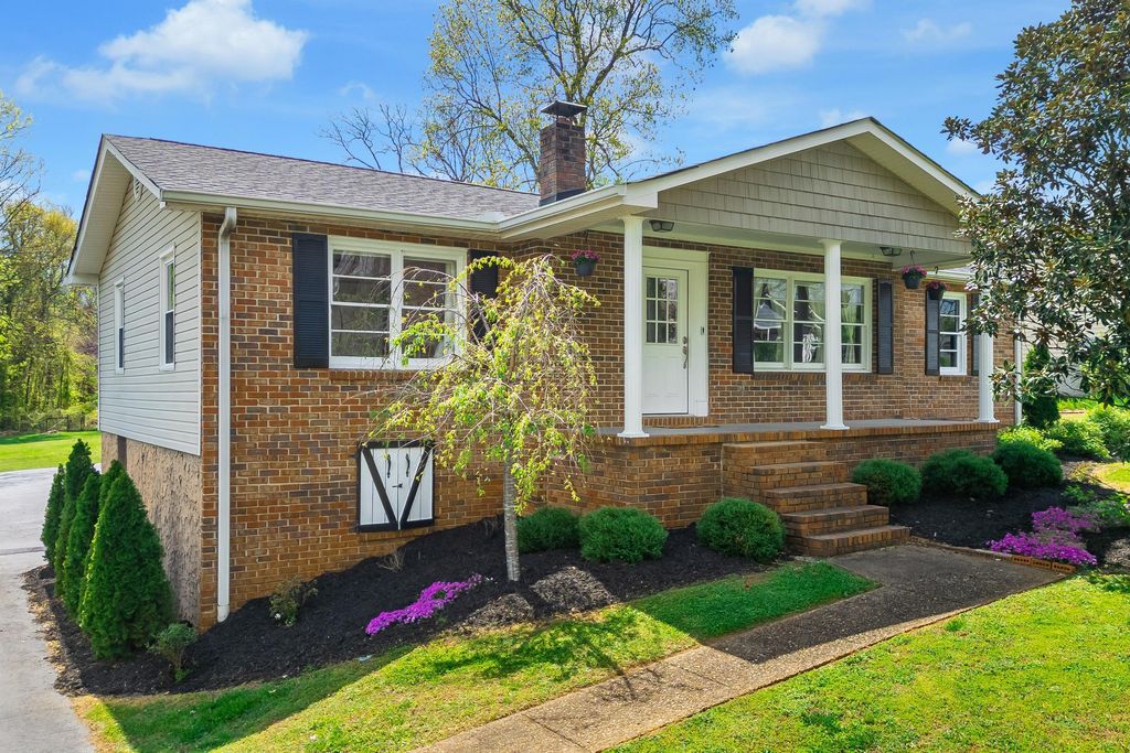 2418 Crescent Club Drive, Hixson, TN 37343