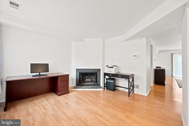203 CAMSTEN CT, Chesterbrook, PA 19087