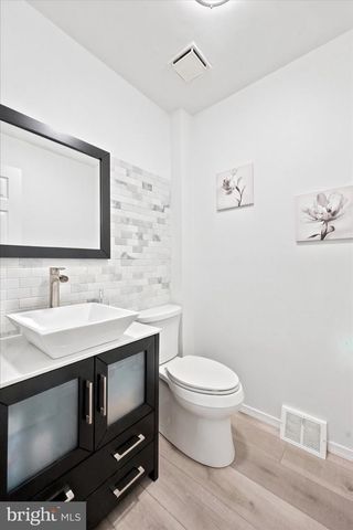 203 CAMSTEN CT, Chesterbrook, PA 19087