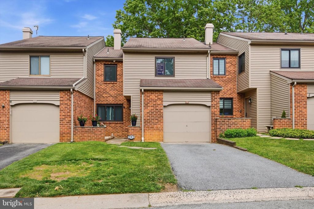 203 CAMSTEN CT, Chesterbrook, PA 19087