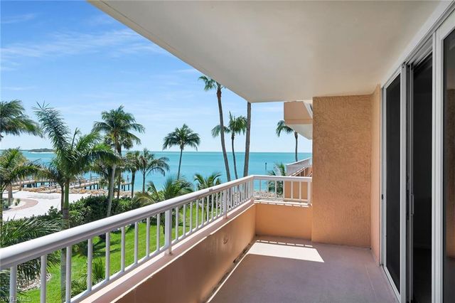 990 Cape Marco DR 201, Marco Island, FL 34145