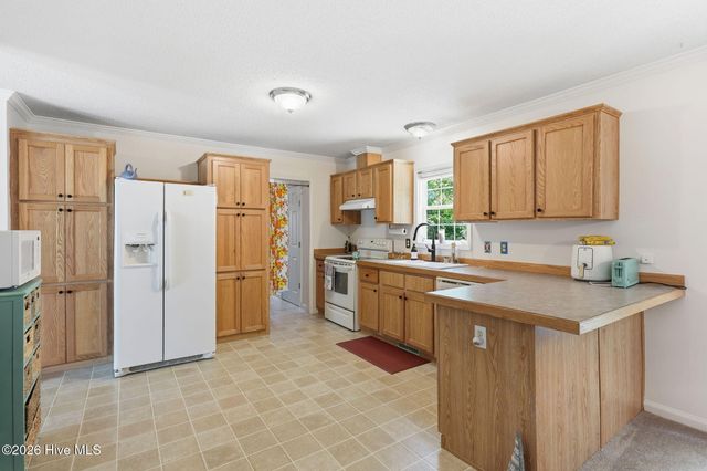 175 Country Walk Lane, Sanford, NC 27332
