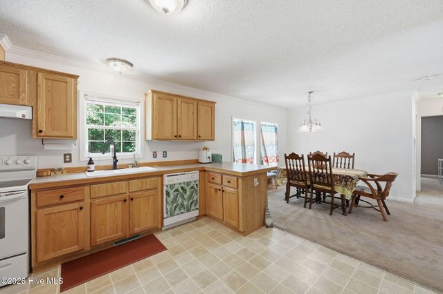 175 Country Walk Lane, Sanford, NC 27332