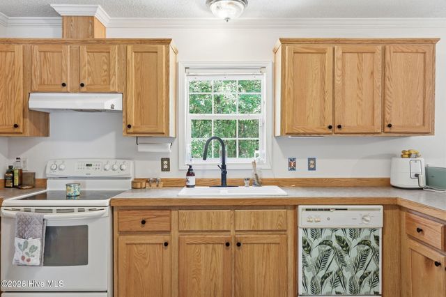 175 Country Walk Lane, Sanford, NC 27332