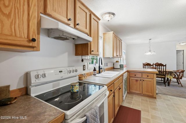 175 Country Walk Lane, Sanford, NC 27332