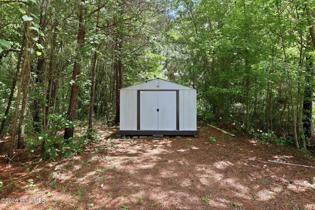 175 Country Walk Lane, Sanford, NC 27332
