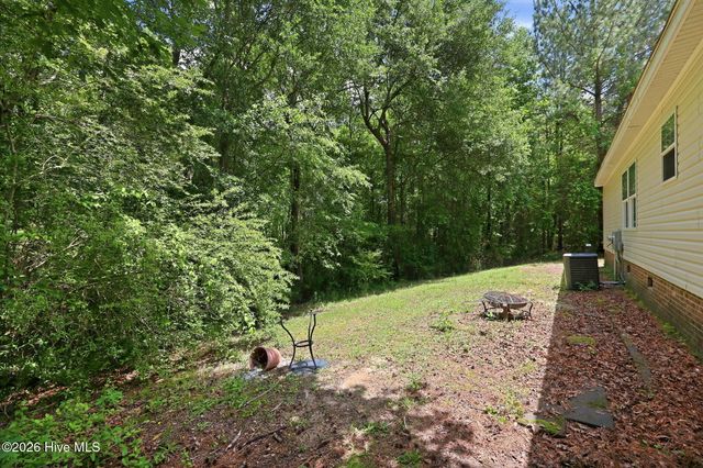 175 Country Walk Lane, Sanford, NC 27332