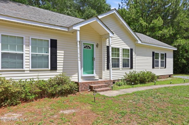 175 Country Walk Lane, Sanford, NC 27332