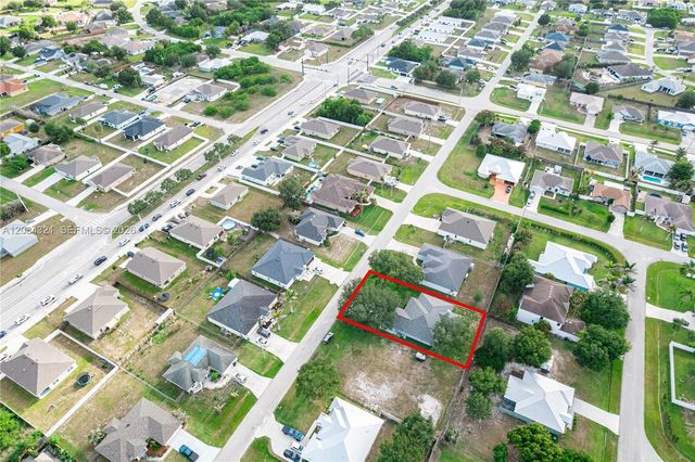 401 SW Ridgecrest Dr, Port St. Lucie, FL 34953