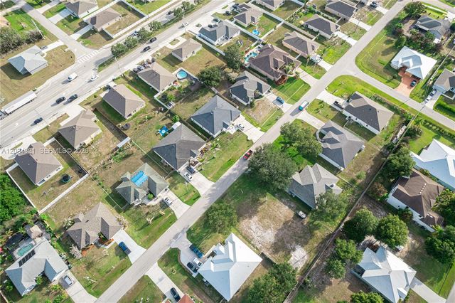 401 SW Ridgecrest Dr, Port St. Lucie, FL 34953