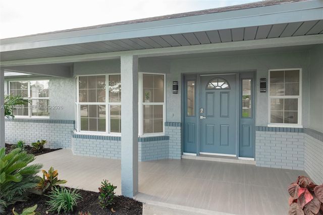 401 SW Ridgecrest Dr, Port St. Lucie, FL 34953