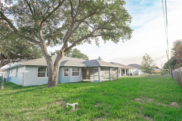 401 SW Ridgecrest Dr, Port St. Lucie, FL 34953