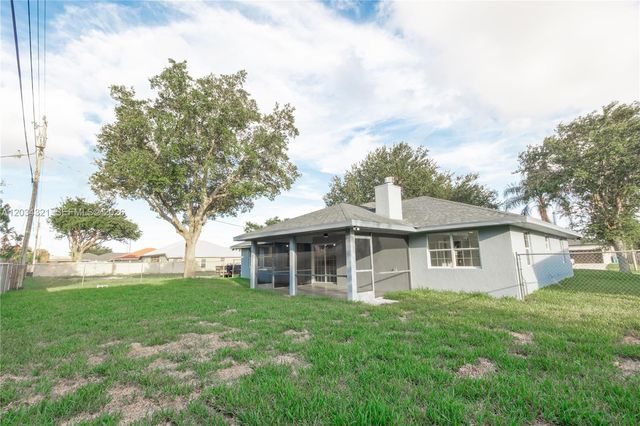 401 SW Ridgecrest Dr, Port St. Lucie, FL 34953