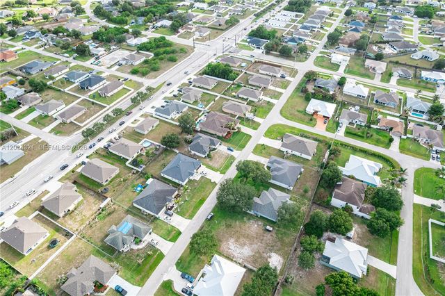 401 SW Ridgecrest Dr, Port St. Lucie, FL 34953