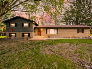 7580 Thornwood Street, Canton Charter Township, MI 48187