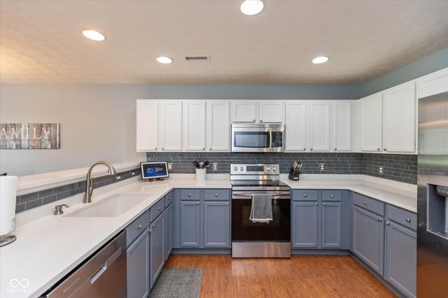 5826 Brookstone Drive, Indianapolis, IN 46234