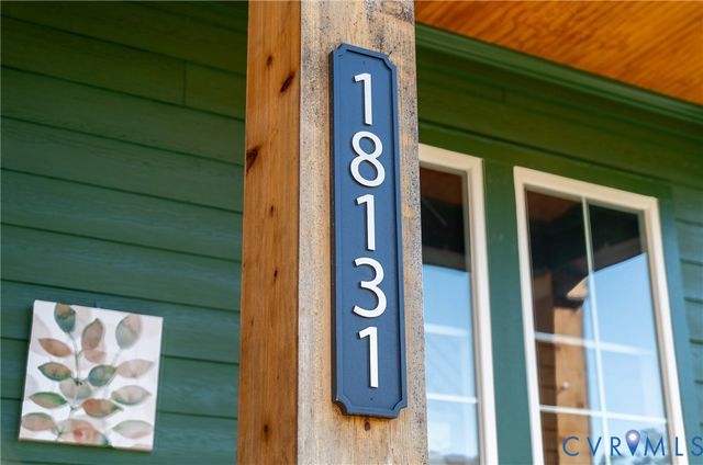 18131 Timber Banks Ln, Moseley, VA 23120