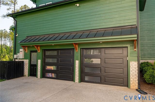 18131 Timber Banks Ln, Moseley, VA 23120