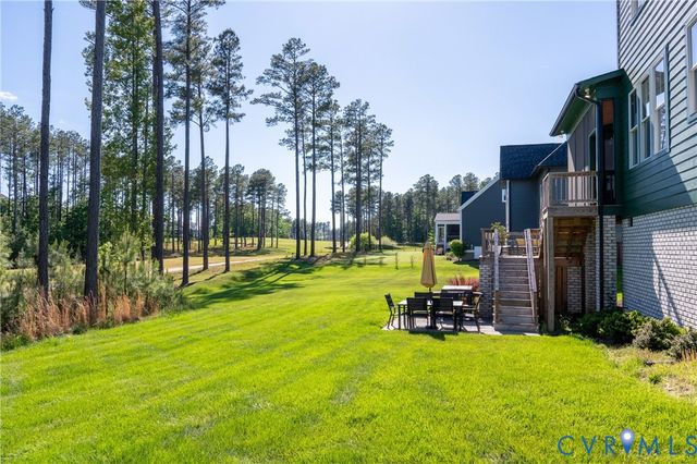 18131 Timber Banks Ln, Moseley, VA 23120
