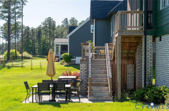 18131 Timber Banks Ln, Moseley, VA 23120