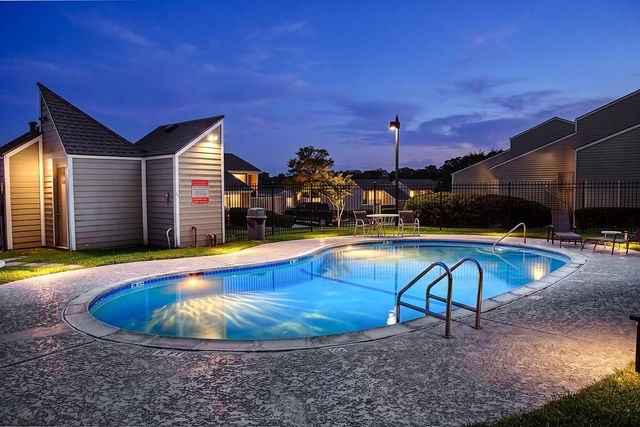 175 April Point Drive N, Conroe, TX 77356