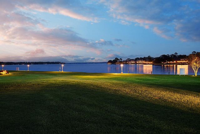 175 April Point Drive N, Conroe, TX 77356