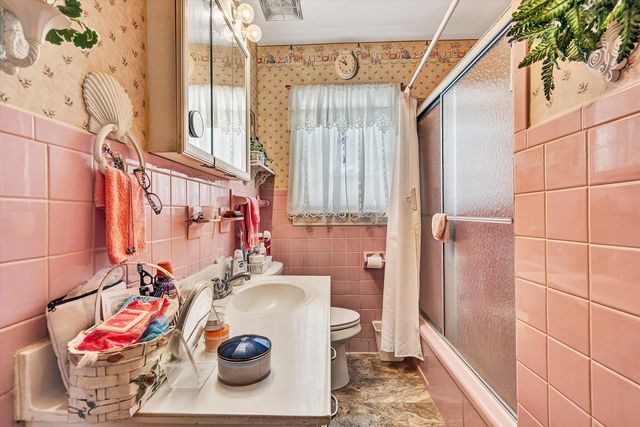 4852 Showalter RD, Roanoke, VA 24017