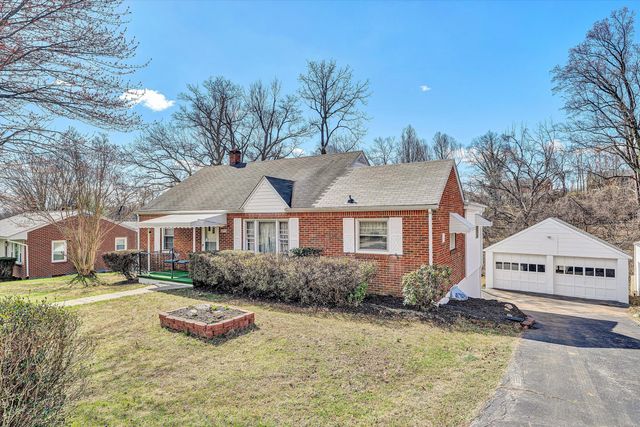 4852 Showalter RD, Roanoke, VA 24017