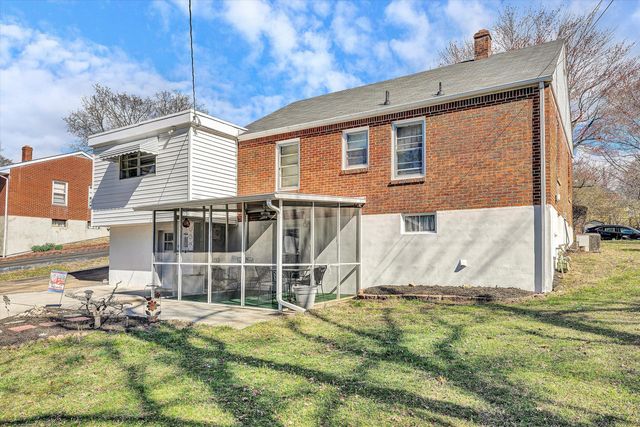 4852 Showalter RD, Roanoke, VA 24017