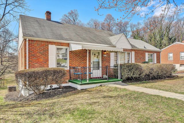 4852 Showalter RD, Roanoke, VA 24017