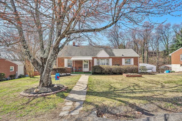 4852 Showalter RD, Roanoke, VA 24017