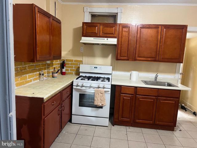 445 S OLDEN AVE, Trenton, NJ 08629