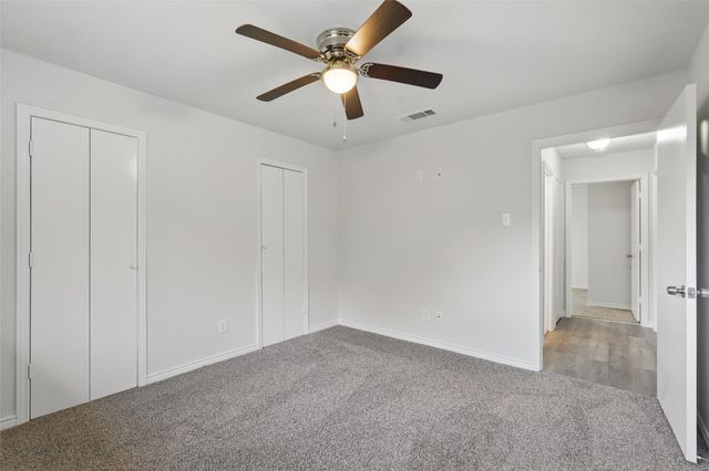 829 Hunters Creek Drive, Desoto, TX 75115