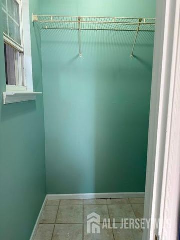 297 Sutton Street, Perth Amboy, NJ 08861