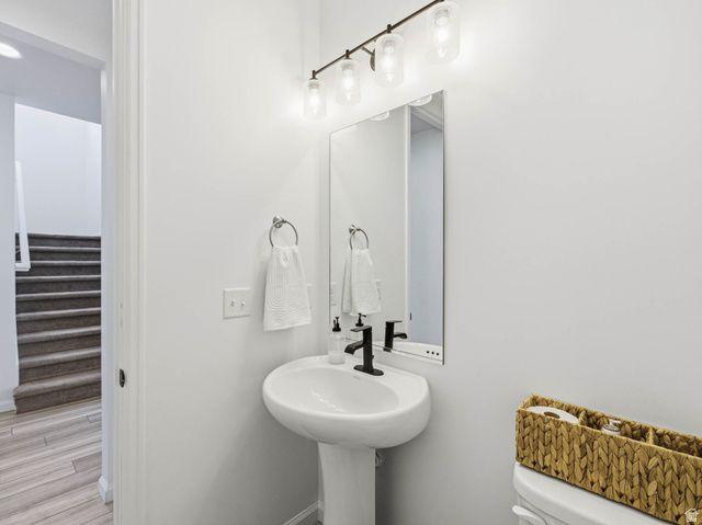 1950 W 900 N, Layton, UT 84041