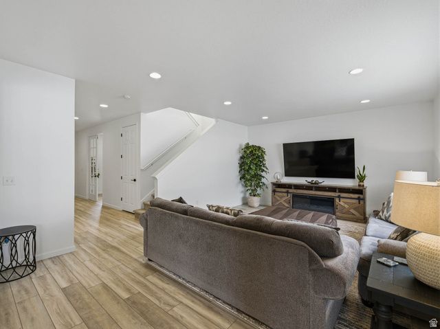 1950 W 900 N, Layton, UT 84041