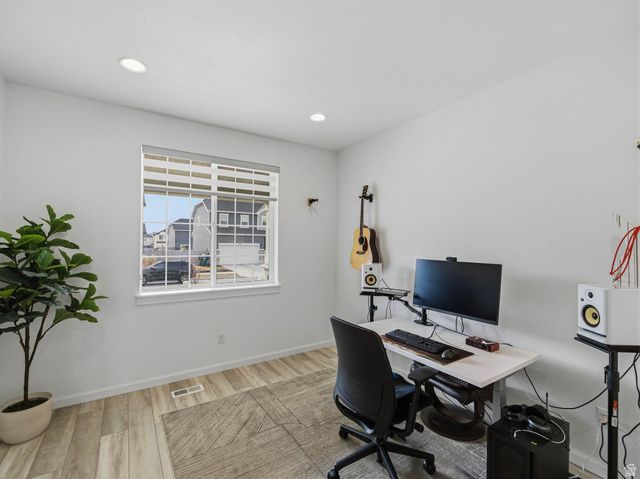 1950 W 900 N, Layton, UT 84041