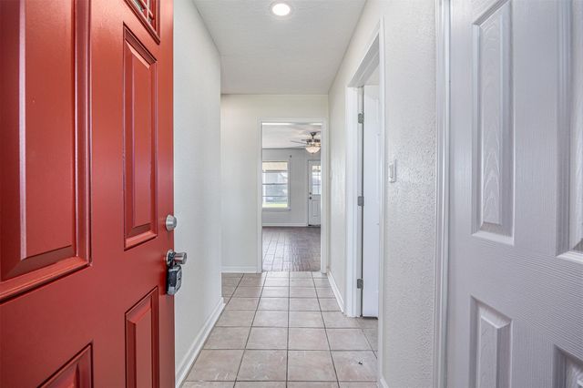 109 Staples Drive, Baytown, TX 77523