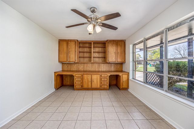 109 Staples Drive, Baytown, TX 77523