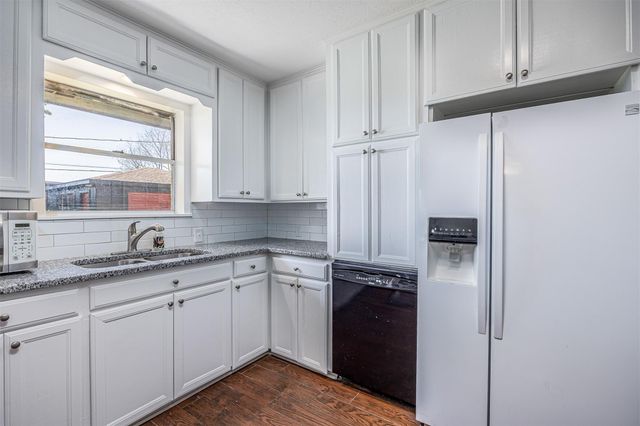 109 Staples Drive, Baytown, TX 77523