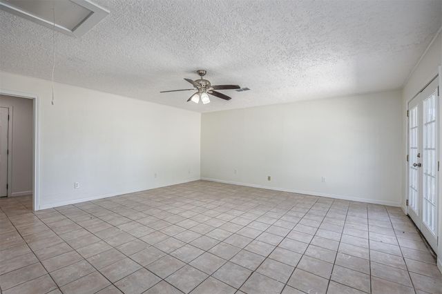 109 Staples Drive, Baytown, TX 77523