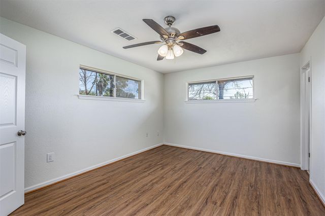 109 Staples Drive, Baytown, TX 77523